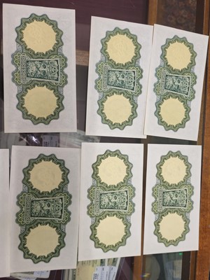 Lot 451 - 12 LADY LAVERY IRISH £1 BANKNOTES: runs 1963 x...