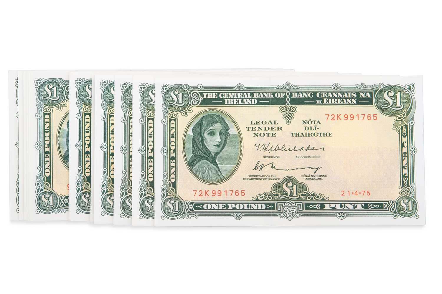 Lot 454 - 18 LADY LAVERY IRISH £1 BANKNOTES: runs 1972 x...