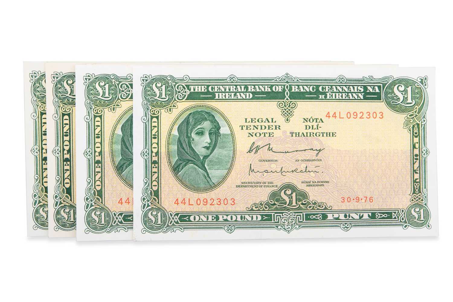 Lot 457 - 16 LADY LAVERY IRISH £1 BANKNOTES: runs 1972 x...