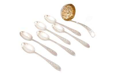 Lot 384 - A SET OF SIX IRISH SILVER TEA SPOONS,...