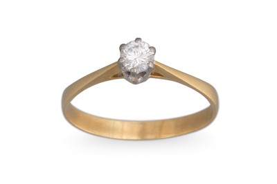 Lot 6 - A DIAMOND SOLITAIRE RING, the brilliant cut...