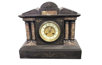 Lot 574 - AN EDWARDIAN ANTIQUE MANTLE CLOCK, in the form...