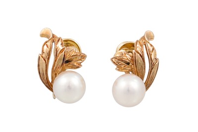 Lot 131 - A PAIR OF VINTAGE PEARL EARRINGS, screw back...