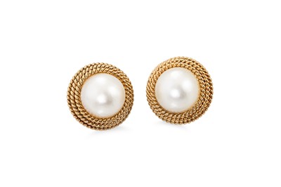Lot 199 - A PAIR OF MABÉ PEARL EARRINGS, rope detail...