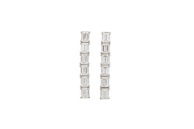 Lot 67 - A PAIR OF EMERALD CUT DIAMOND DROP EARRINGS,...