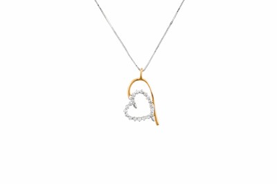 Lot 68 - A DIAMOND PENDANT, modelled as a heart,...