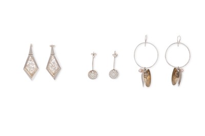 Lot 49 - A PAIR OF STERLING SILVER DROP EARRINGS OF...