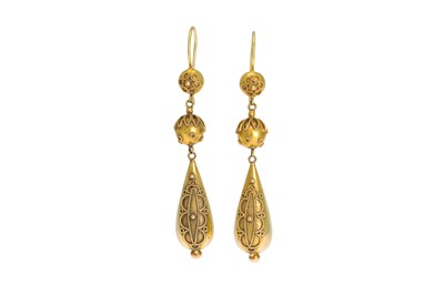 Lot 35 - A PAIR OF ANTIQUE 15CT GOLD ETRUSCAN STYLE...