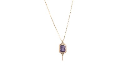 Lot 229 - A VINTAGE STONE SET PENDANT, mounted in 9ct...