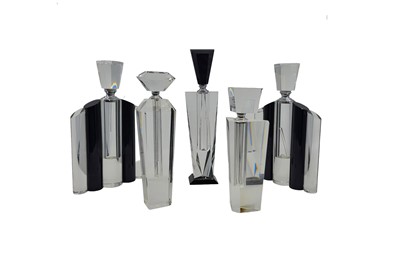 Lot 498 - AN INTERESTING COLLECTION OF VARIOUS PERFUME...