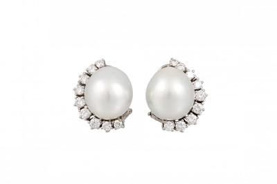 Lot 314 - A PAIR OF SOUTH SEA PEARL AND DIAMOND CLUSTER...