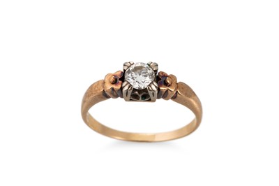 Lot 80 - A DIAMOND SOLITAIRE RING, mounted in 18ct gold