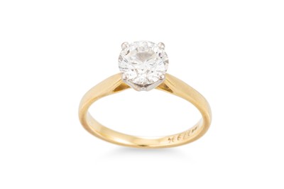 Lot 275 - A DIAMOND SOLITAIRE RING, mounted in 18ct...
