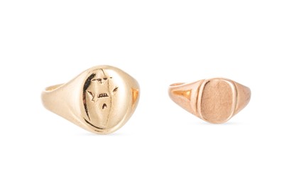 Lot 281 - TWO GOLD SIGNET RINGS, 7 g.