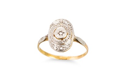 Lot 148 - A DIAMOND SET ART DECO RING, mounted in 18ct...