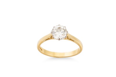 Lot 318 - A DIAMOND SOLITAIRE RING, the round brilliant...