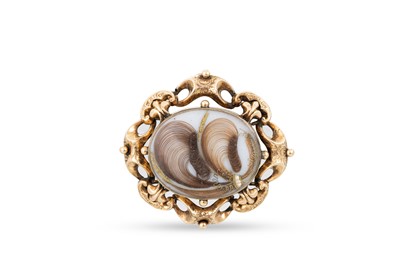 Lot 387 - AN ANTIQUE DOUBLE SIDED MOURNING BROOCH, set...