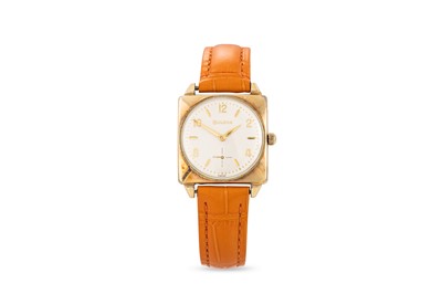 Lot 442 - A GENT'S "BULOVA" VINTAGE WRISTWATCH, cream...