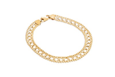 Lot 365 - AN 18CT YELLOW GOLD FANCY LINK BRACELET, 8.6 g.