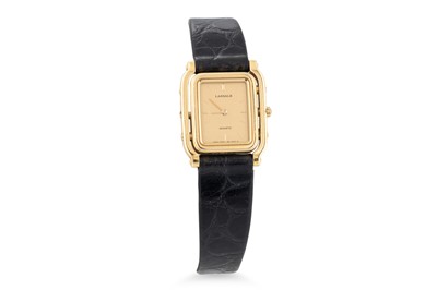 Lot 349 - A GOLD-PLATED GLYCINE WRISTWATCH, champagne...