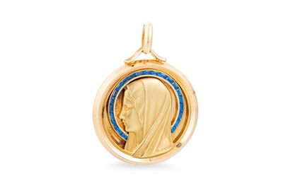 Lot 332 - A VINTAGE FRENCH YELLOW GOLD MEDAL PENDANT,...