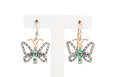 Lot 267 - A PAIR OF EMERALD AND DIAMOND EARRINGS,...