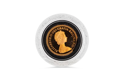 Lot 474 - A 1979 PROOF FULL SOVEREIGN ENGLISH GOLD COIN,...