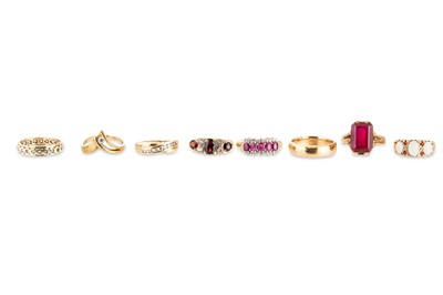 Lot 194 - EIGHT 9CT GOLD DRESS RINGS, gross weight 30 g.