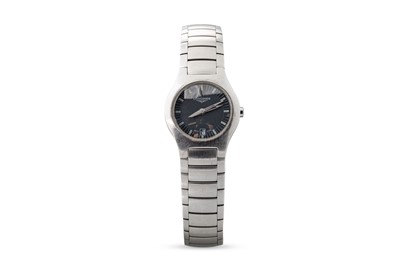Lot 424 - A LADY'S LONGINES WRISTWATCH, bracelet strap