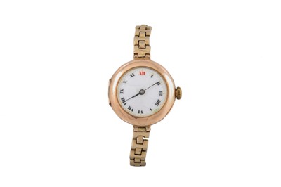 Lot 323 - A LADY'S WRIST WATCH, 9ct gold, Roman numerals,...
