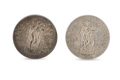 Lot 401 - TWO PEARSE IRISH SILVER 10 SHILLING COINS, VF,...