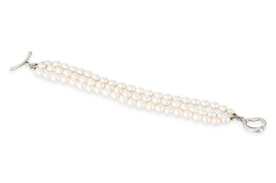 Lot 148 - A TIFFANY & CO TRIPLE ROW OF RIVER PEARLS...
