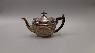 Lot 465 - A SILVER BACHELORS TEAPOT, with fluted &...