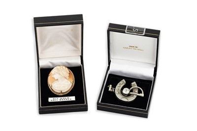 Lot 242 - A CAMEO BROOCH, depicting a side profile of a...