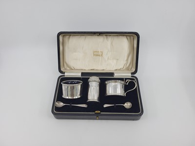 Lot 469 - A PRE-WAR ENGLISH STERLING SILVER THREE-PIECE...
