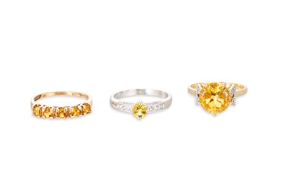 Lot 2 - A COLLECTION OF THREE GEMSTONE RINGS, set with...
