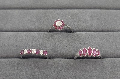 Lot 15 - THREE GEMSTONE SET RINGS, two set with...