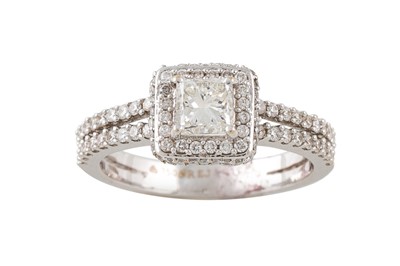 Lot 278 - A DIAMOND SOLITAIRE RING, the princess cut...