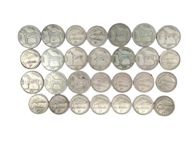 Lot 430 - A COLLECTION OF 13 X 2/6 & 15 X 2/- IRISH 75%...