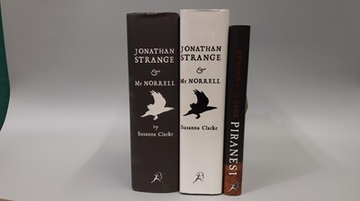Lot 158 - A SIGNED HARDBACK COPY OF ‘JONATHAN STRANGE...