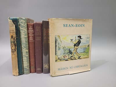 Lot 167 - A LARGE COLLECTION OF BOOKS OF IRISH HISTORY...