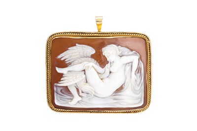 Lot 57 - A RECTANGLUAR SHELL CAMEO BROOCH, 18ct gold...