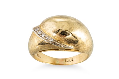Lot 230 - AN 18CT GOLD DIAMOND SET RING, 6.40 g., size O-P