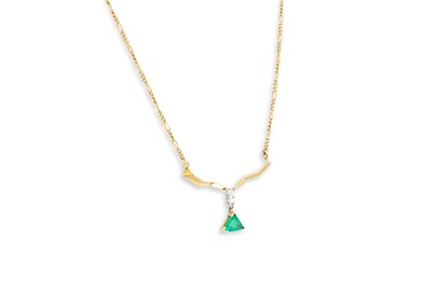 Lot 328 - A DIAMOND AND EMERALD PENDANT, in 18ct yellow...