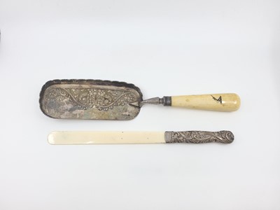 Lot 474 - AN ANTIQUE ENGLISH STERLING SILVER EMBOSSED...