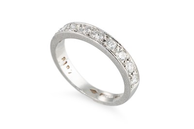 Lot 278 - A DIAMOND HALF ETERNITY RING, the brilliant...
