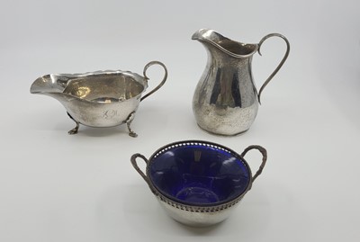 Lot 477 - A COLLECTION OF STERLING SILVER ITEMS, to...