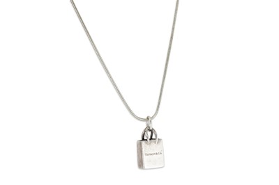 Lot 9 - A TIFFANY & CO STERLING SILVER (.925) PENDANT,...