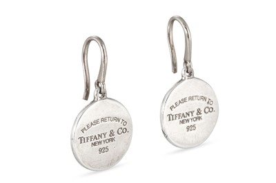 Lot 11 - A TIFFANY & CO STERLING SILVER (.925) DISK...