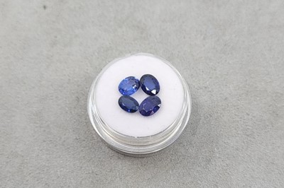 Lot 108 - THREE LOOSE OVAL SAPPHIRES, the three oval cut...
